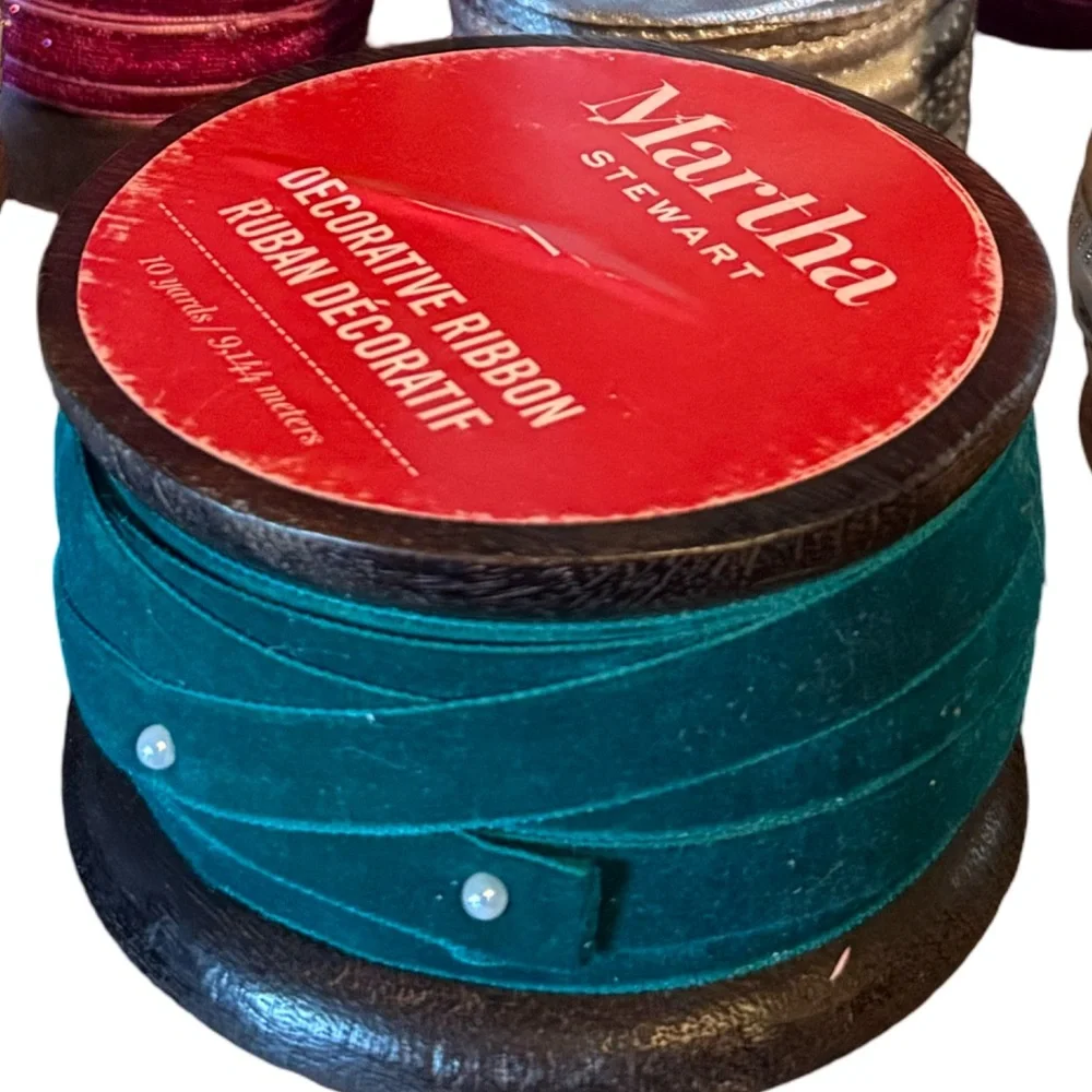 Martha Stewart + Other Brands Pre-Loved Wood Spools Velvet & Glitter Ribbons - Picture 7 of 10
